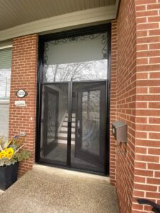 Double Retractable Screen