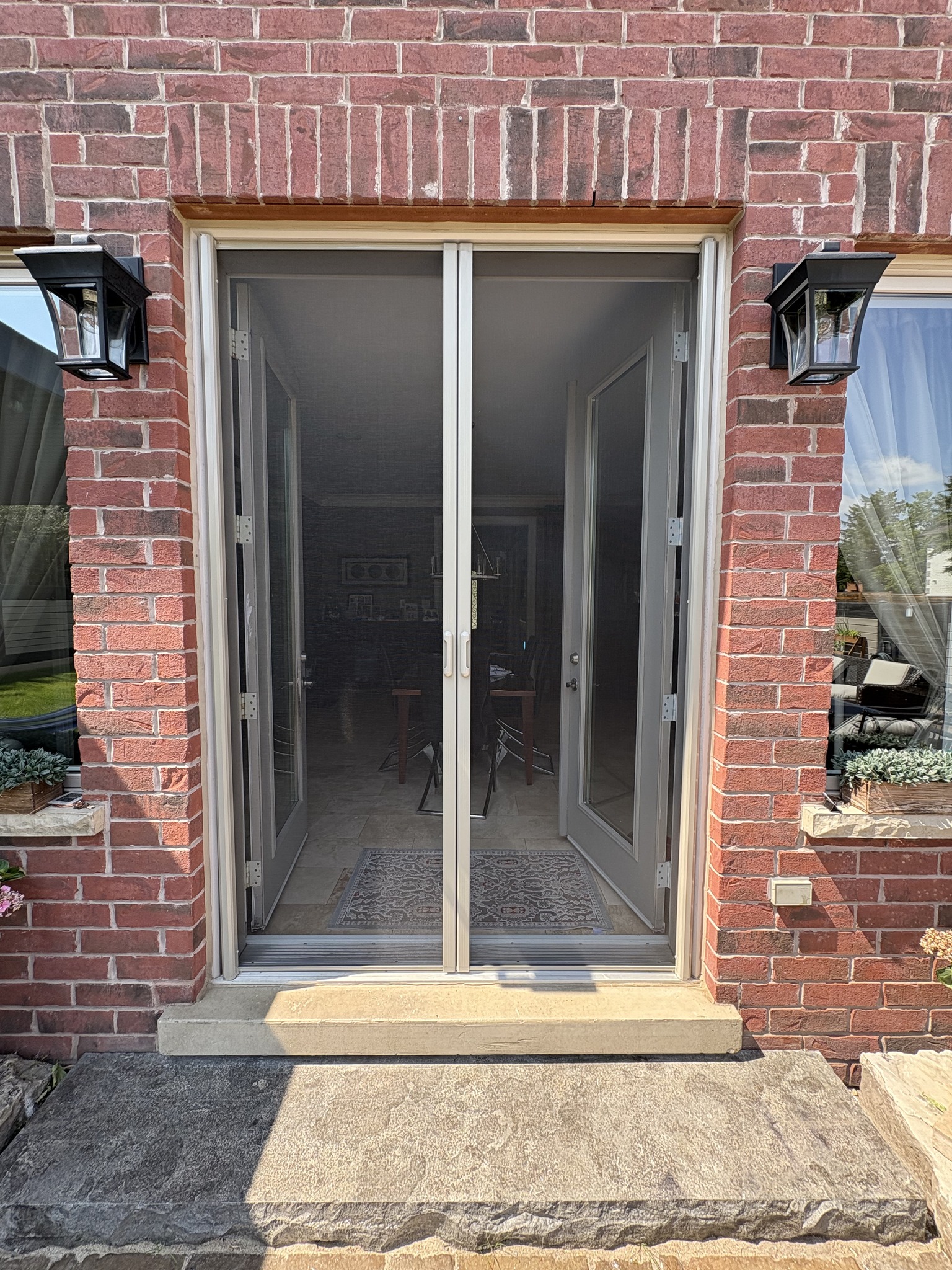 Mirage retractable screen closed, smooth mesh providing full coverage